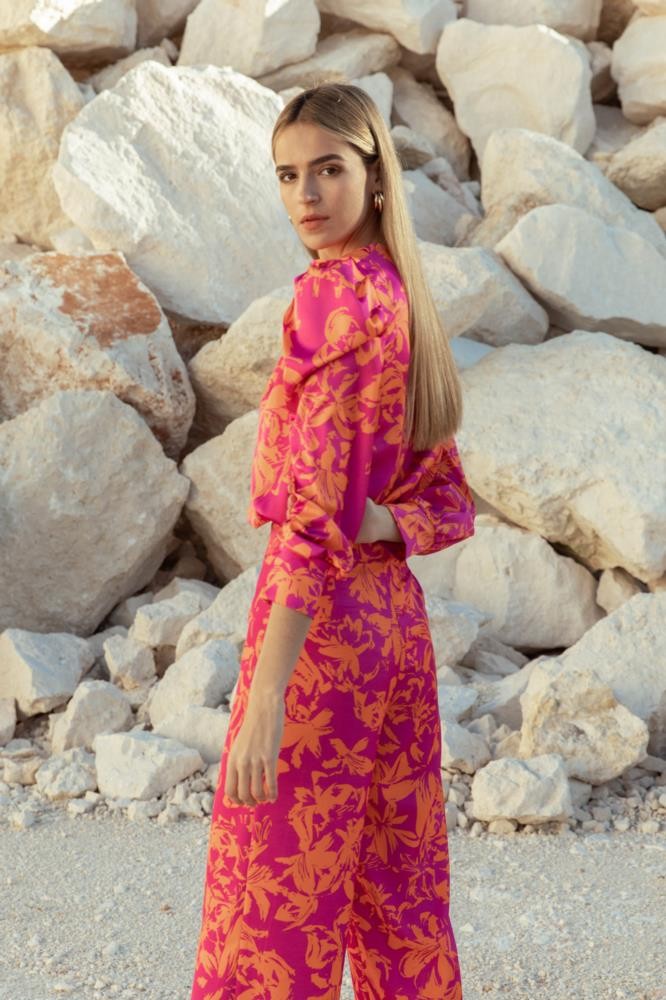 BLUSA ESTAMPADA CRUZADA