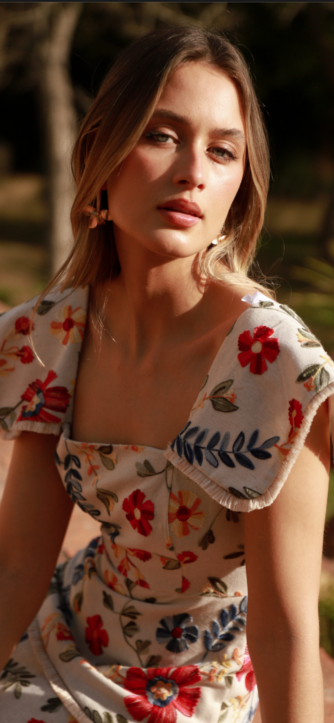 Vestido bordado colores