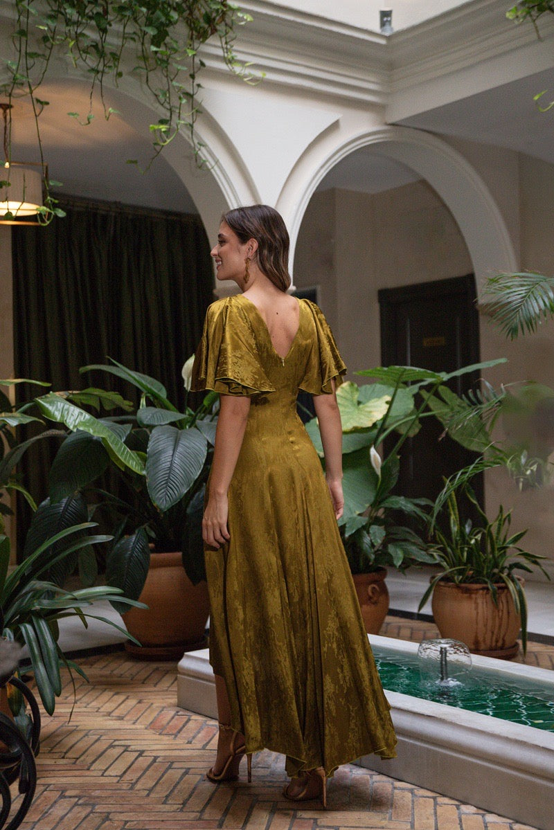 Vestido jacquard oliva manga volan