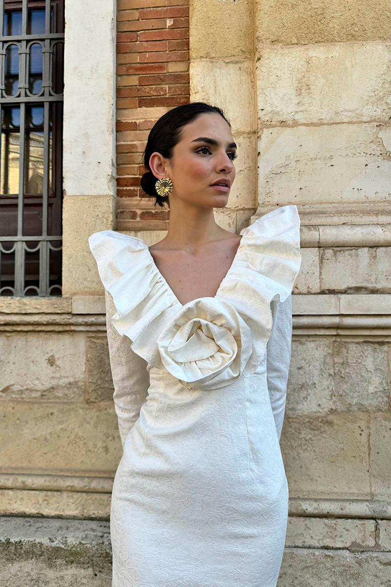 Vestido crudo volante escote