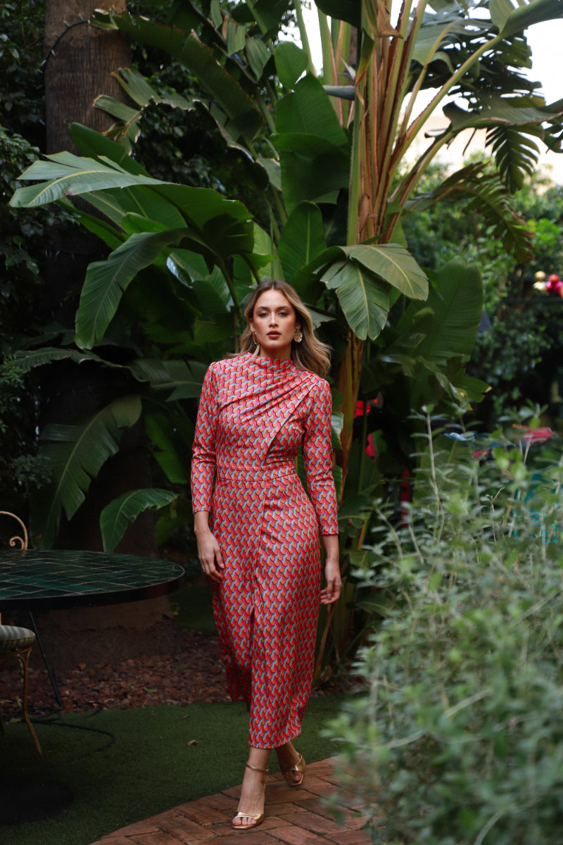 Vestido geométrico pliegues