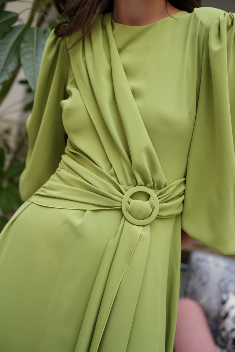 Vestido oliva detalle hebilla