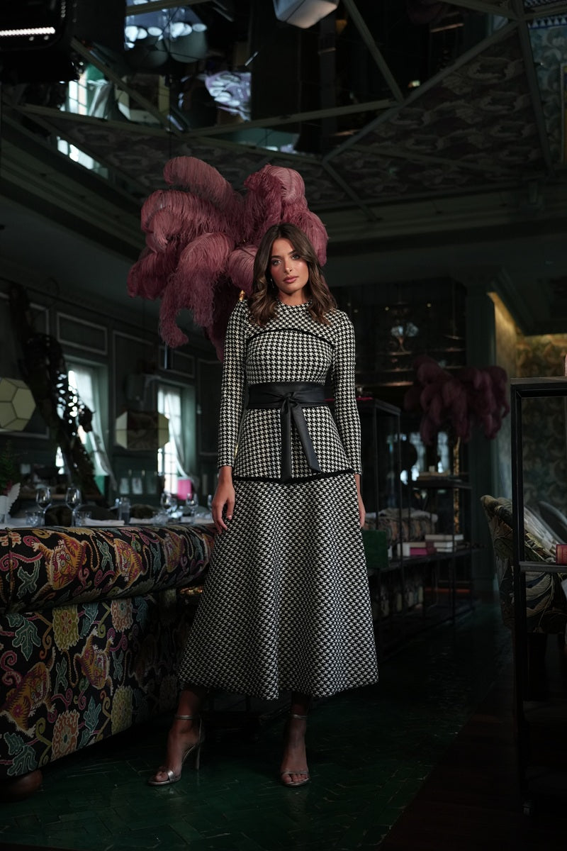 Vestido pata gallo fajín