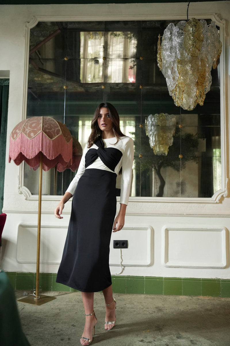 Vestido B/N nudo escote