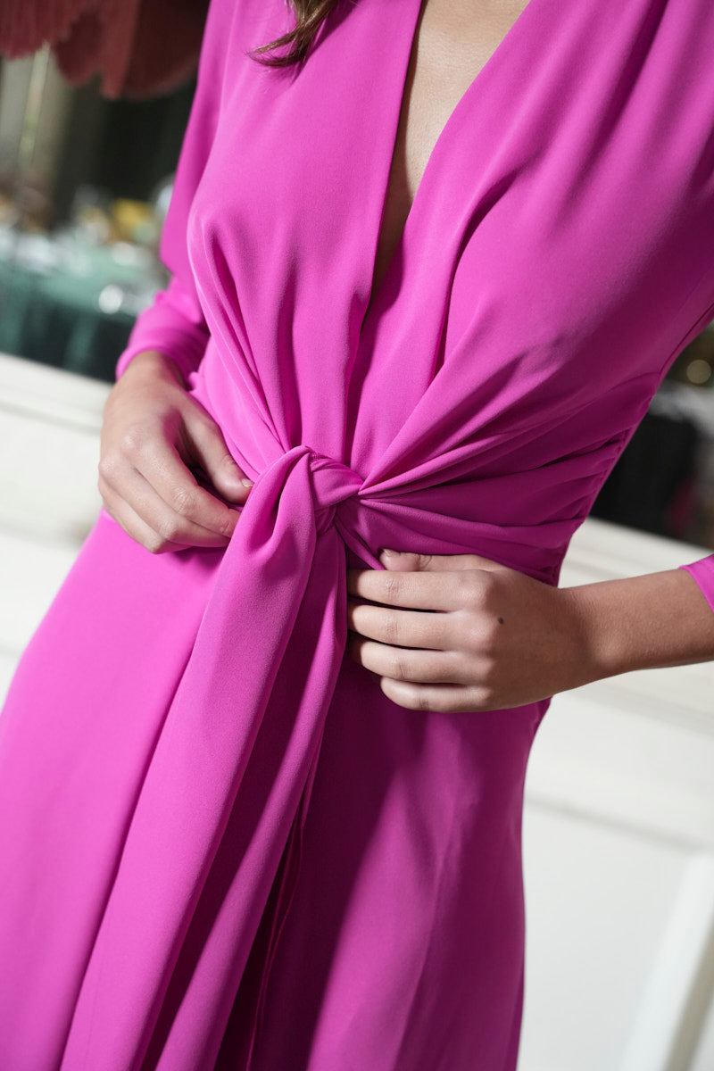 Vestido crepe midi capa lazada