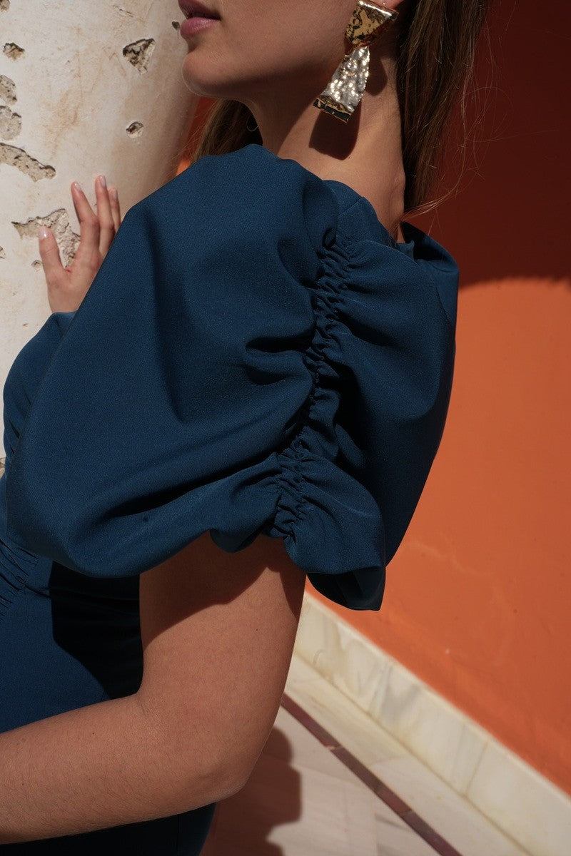 Vestido cut out lateral