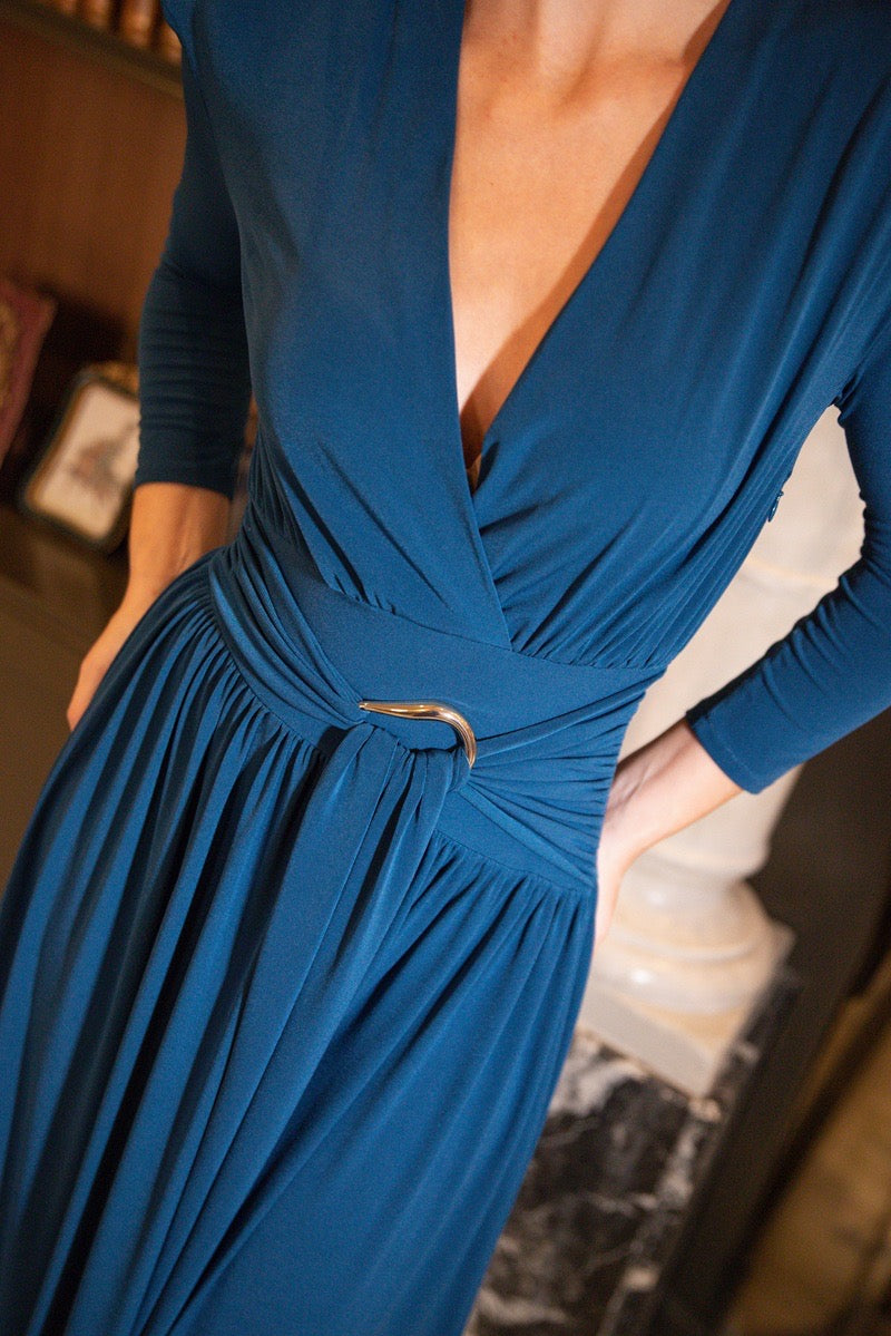 Vestido punto azul detalle dorado