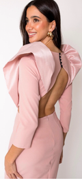 VESTIDO VOLANTES HOMBROS, ESPALDA DESCUBIERTA
