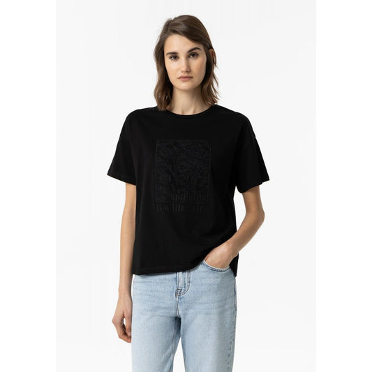 Camiseta Negra Lucy