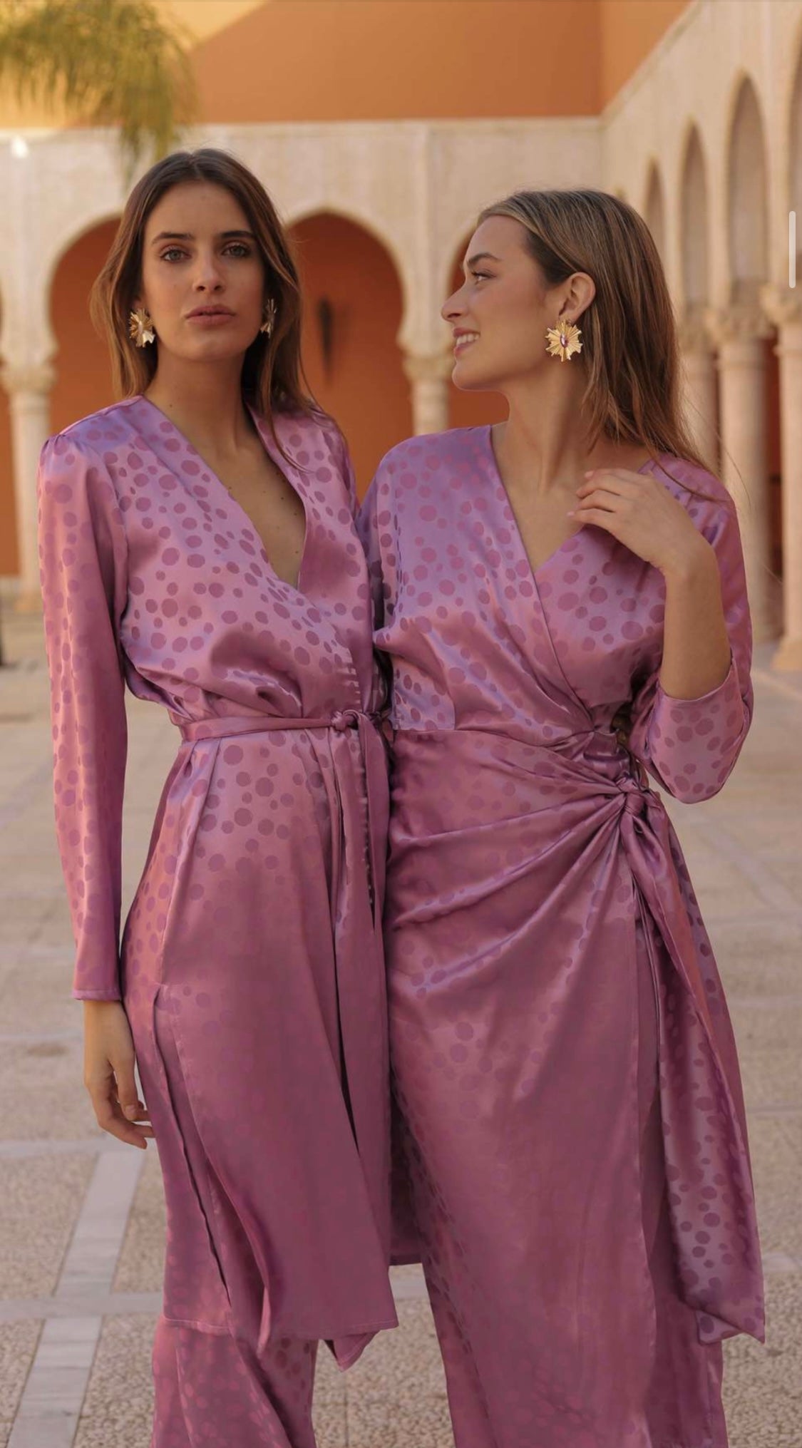 CONJUNTO JACQUARD MALVA TOPOS